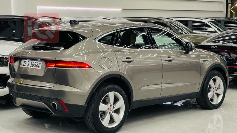 جاگوار E-Pace